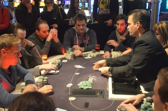 Finaletafel UPS Main Event | 2014/01 - Utrecht Poker Series - €770 NLHE FO Main Event 